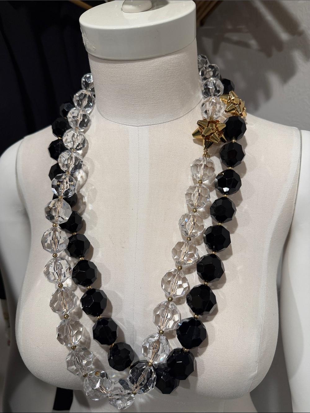 kate spade Black Faceted Bead Necklace with Gold Star gift bow accents